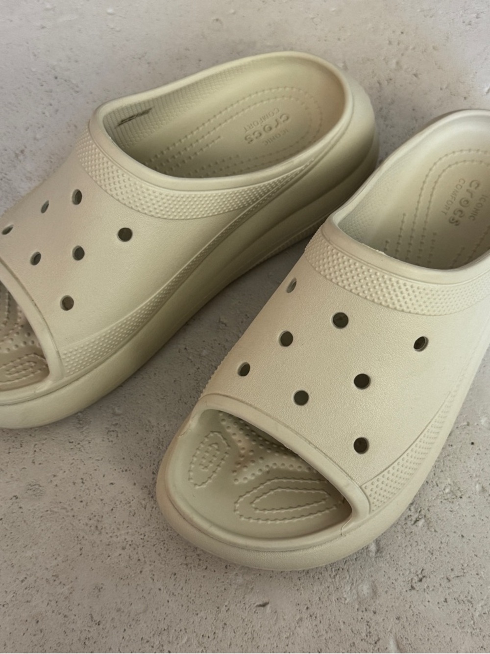 Crocs Crush Slide in Bone